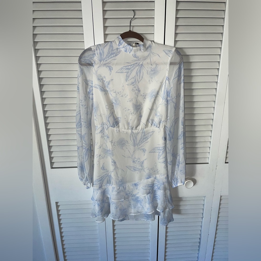 Long-sleeved ruffle dress